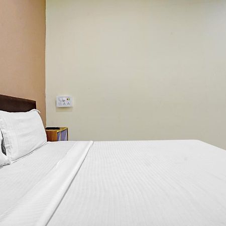 Hotel O Nova Rooms Surat Exterior photo