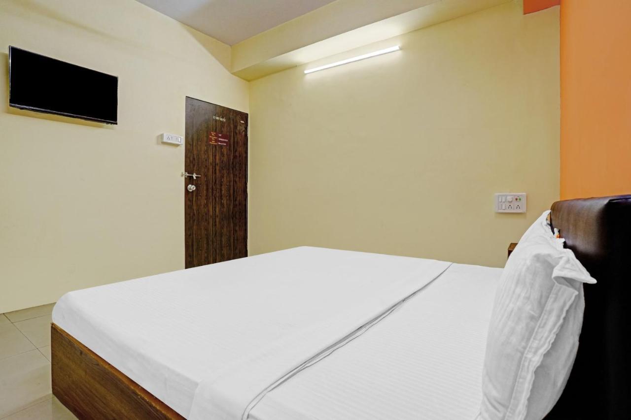 Hotel O Nova Rooms Surat Exterior photo